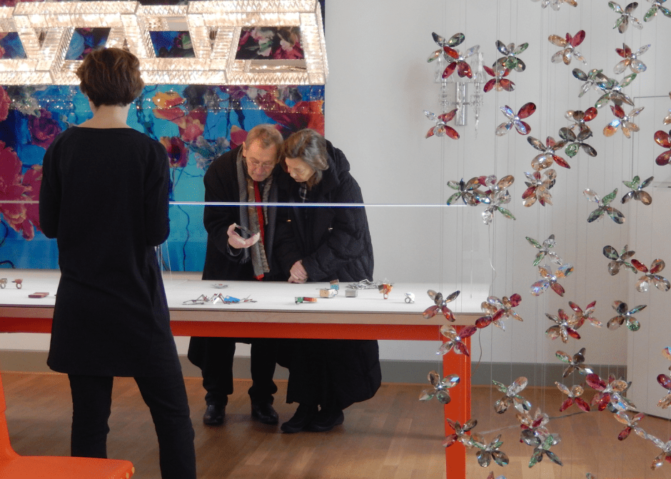 07_under the same light