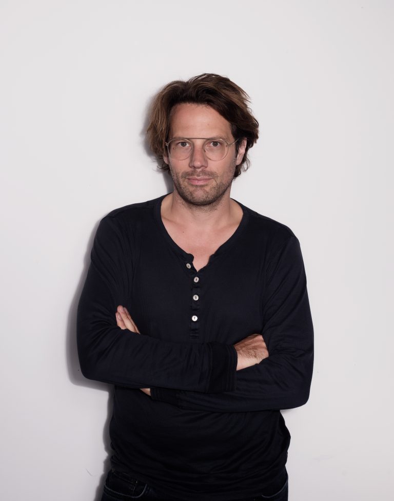 Portrait_Friedrich-von-Borries_Politics-of-Design-Design-of-Politics-768x976