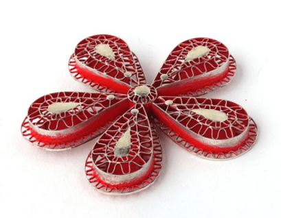 Daniel Kruger; Brosche "mb11", Silber,Pigment