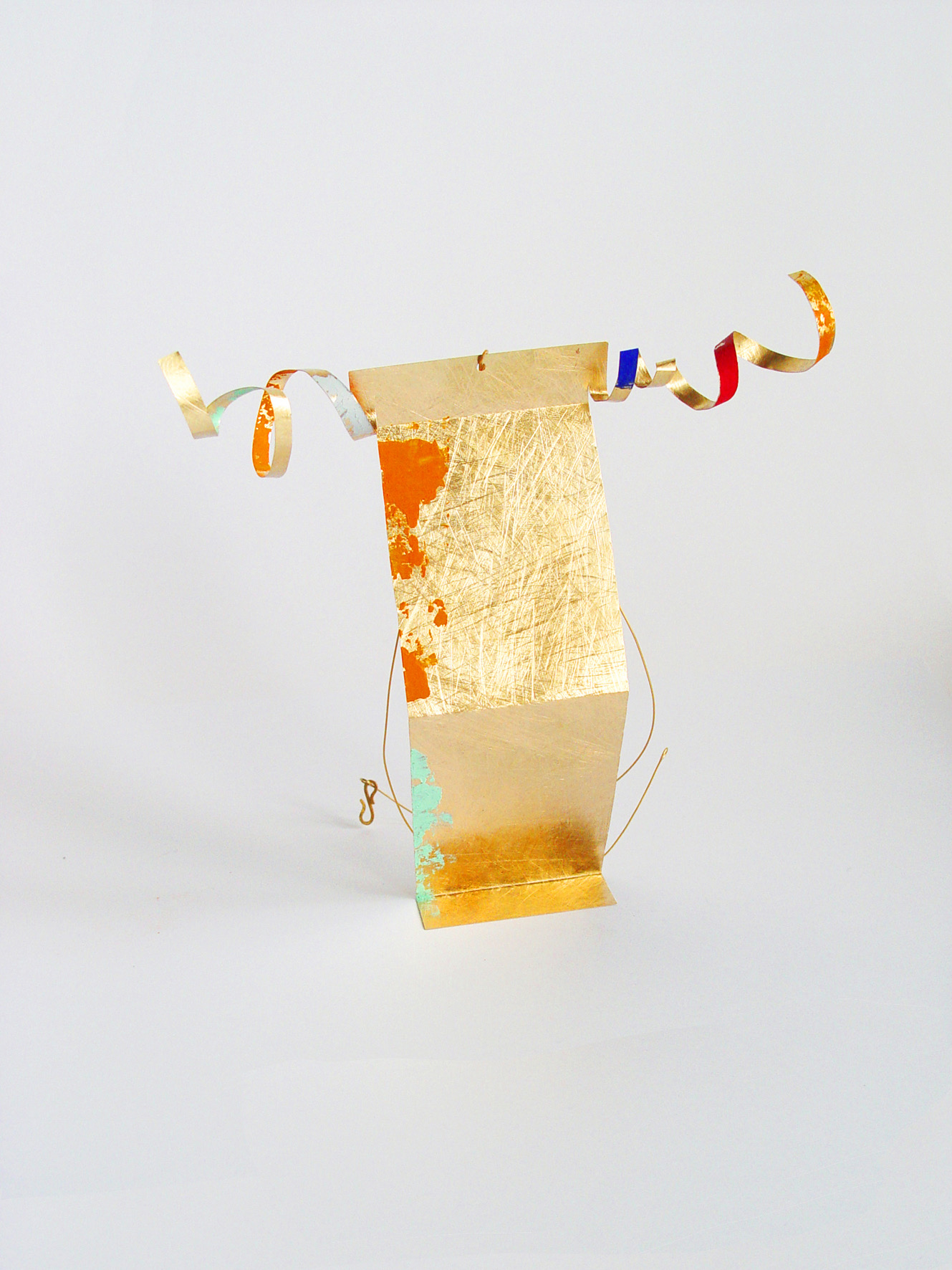 Robert Smit, Letter to Madonna delle Dolmiti, necklace, 2011, gold, paint