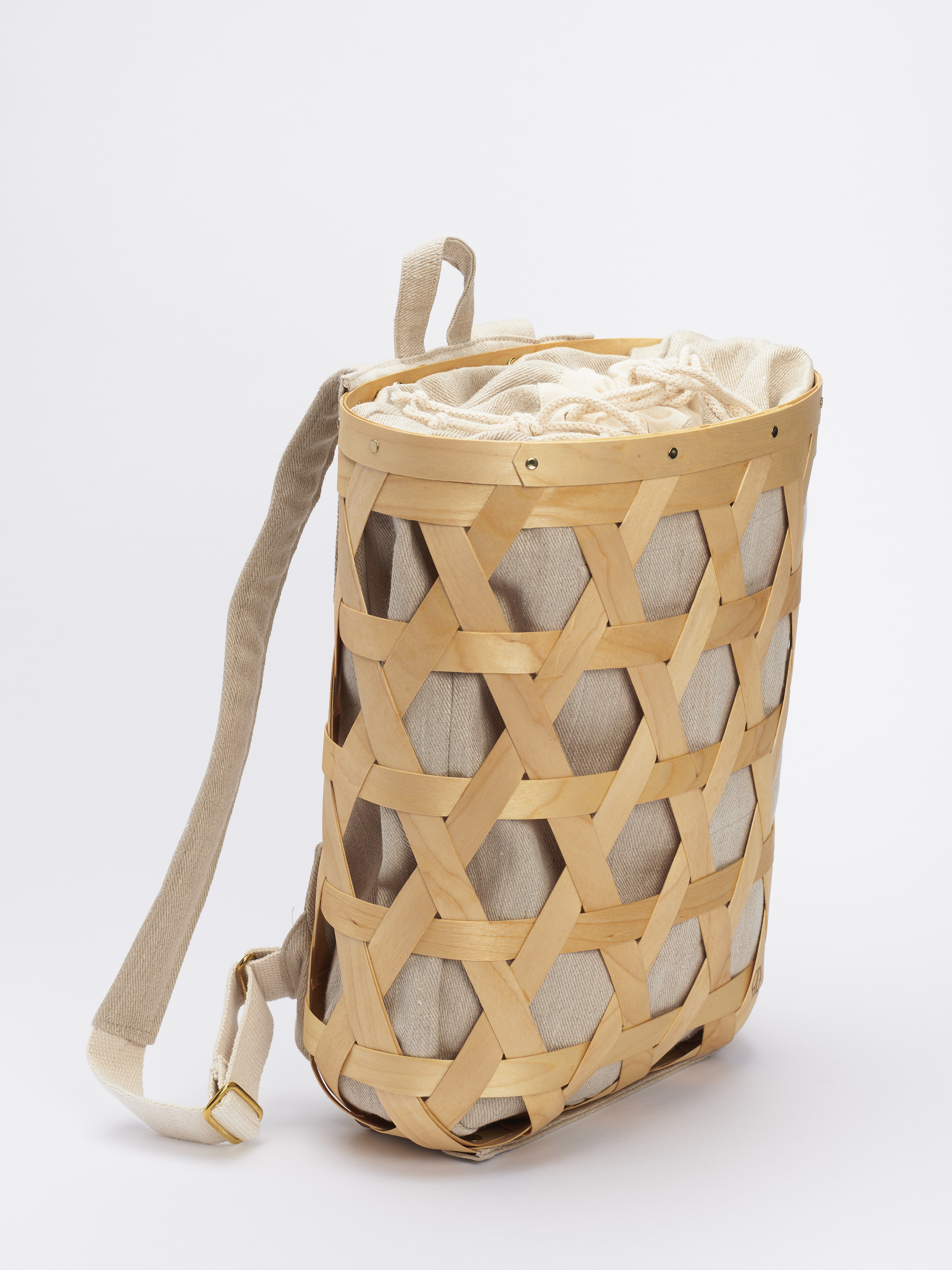 13_MEK_ALLHANDSON_Rucksack_Tarzan