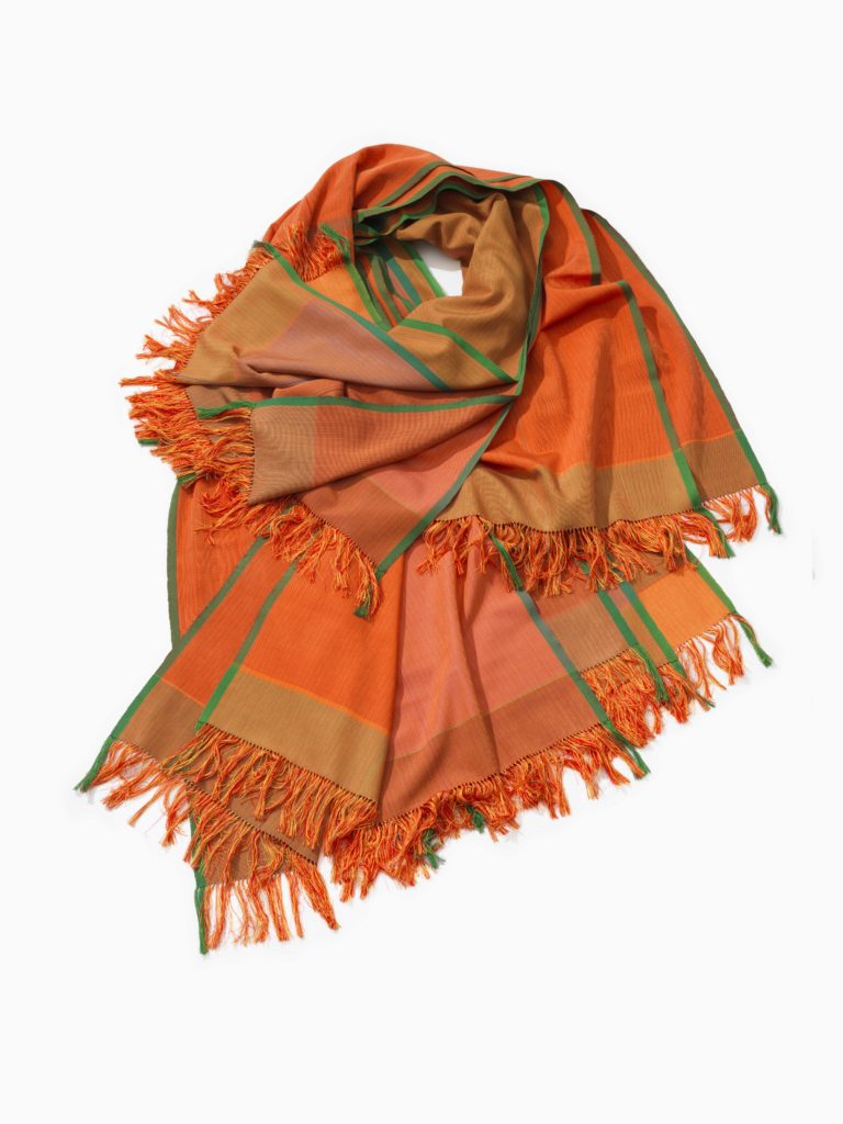 Maja-Vogl-Schals-orange-Abstufungen-768x1024