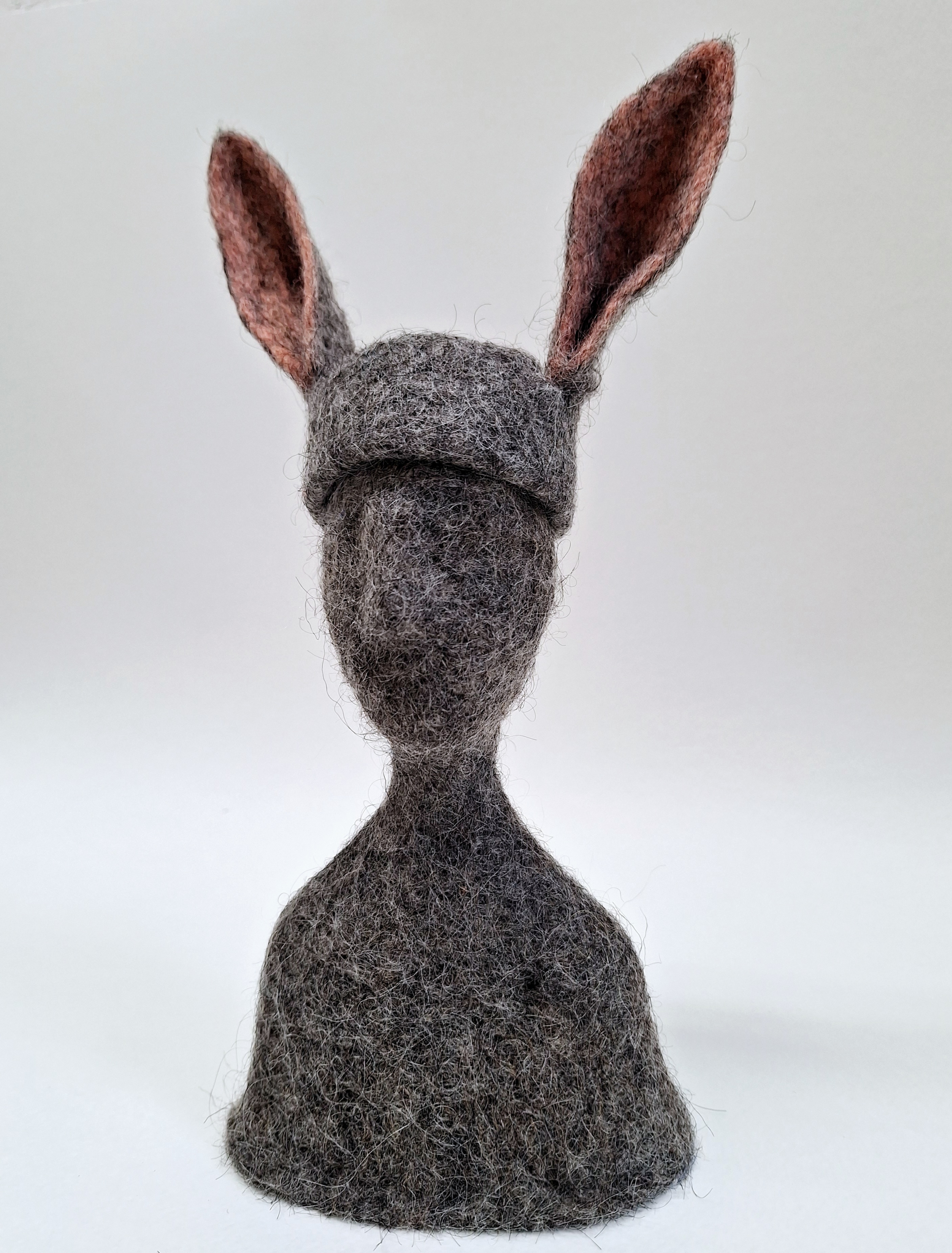 Petra Klischat_Filzkopf mit Ohren_handgefilzte Wolle_26x12x8cm_©Petra Klischat