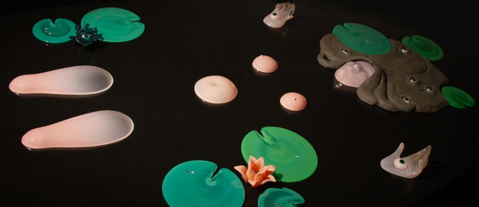 floating-slide-glas-karen-nyholm