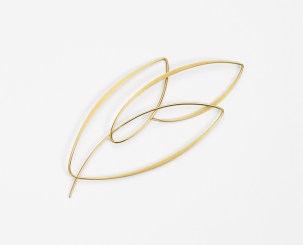 Kathrin_Sättele_Ansteckschmuck_Knospe_Foto_Cha rish Scheurer