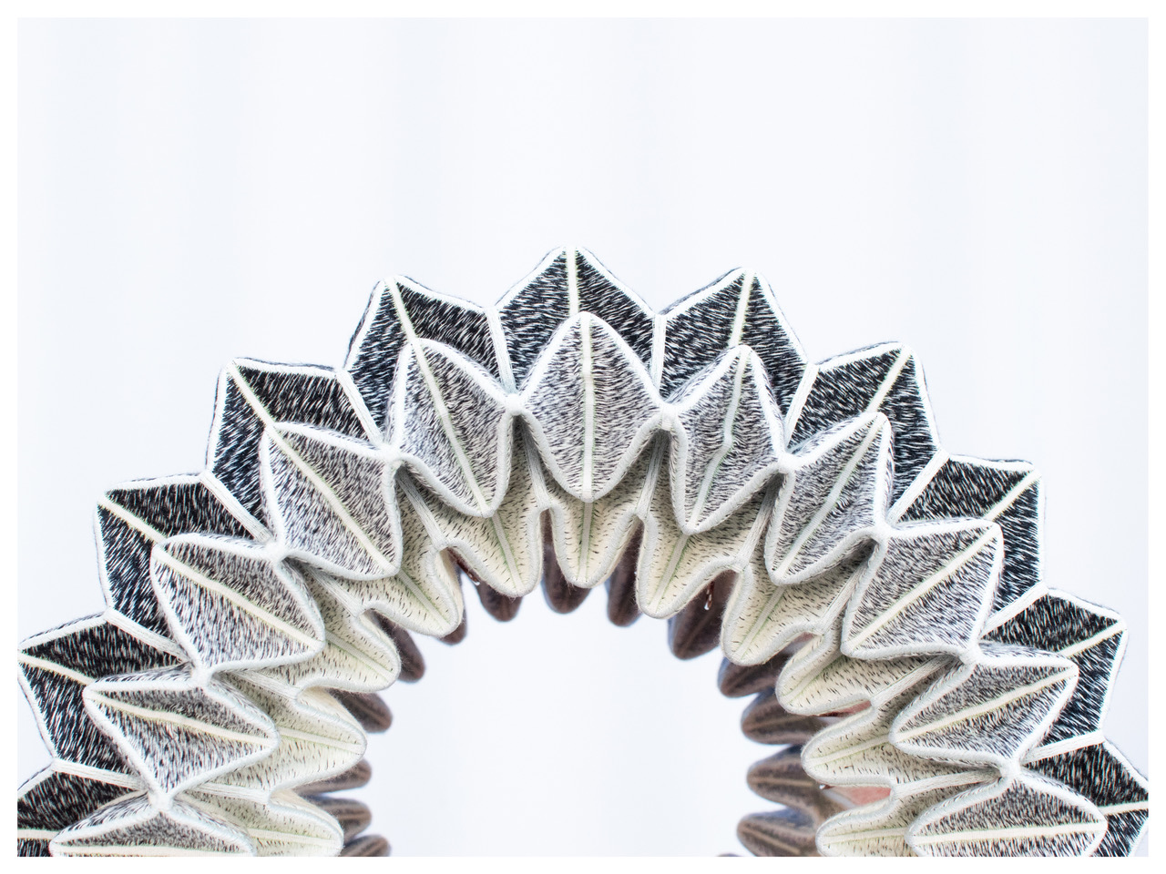 Palle Holm Emilie. ORIORI folding woven textile_Piece 2, 2023. Photo E. Palle Holm (1)