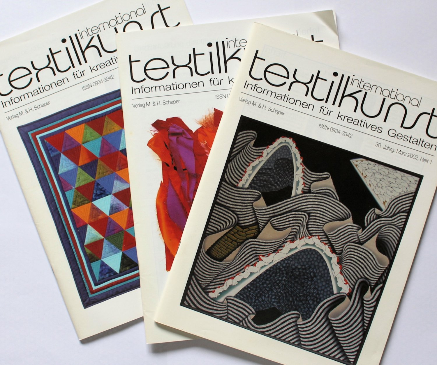 Textilkunst-international-Informationen-für-kreatives-Gestalten-3-Hefte-2002
